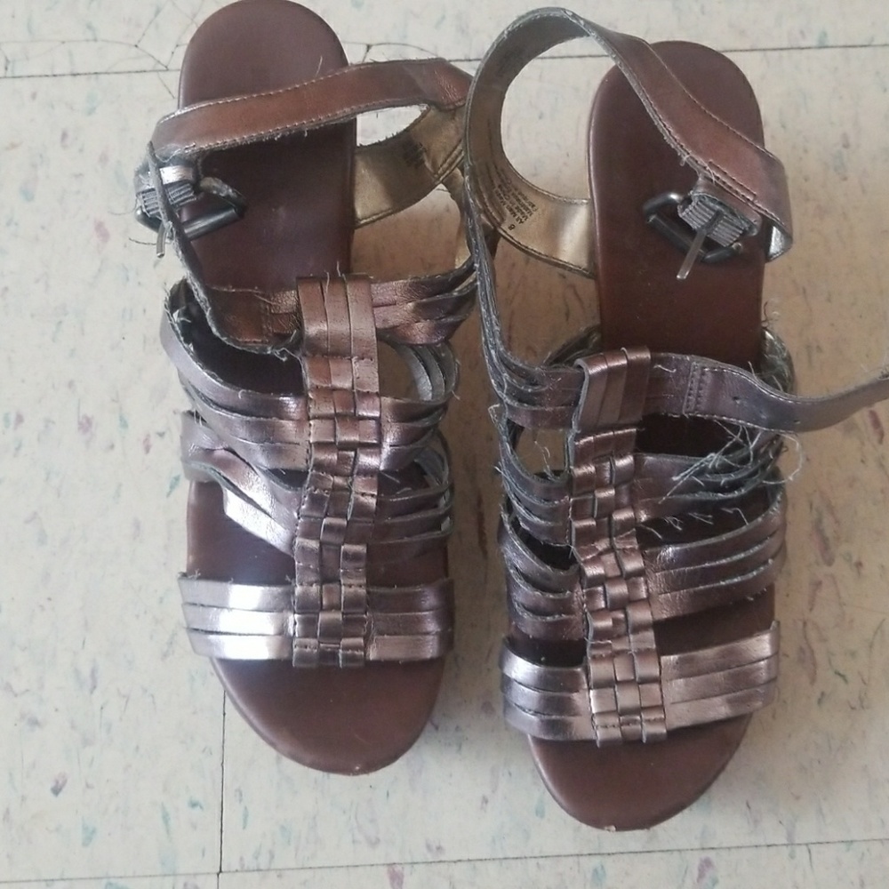 Mettalic Bronze Wedges